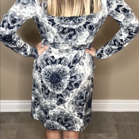 🍒Vera Wang Dress 🌸 - Picture 3 of 3